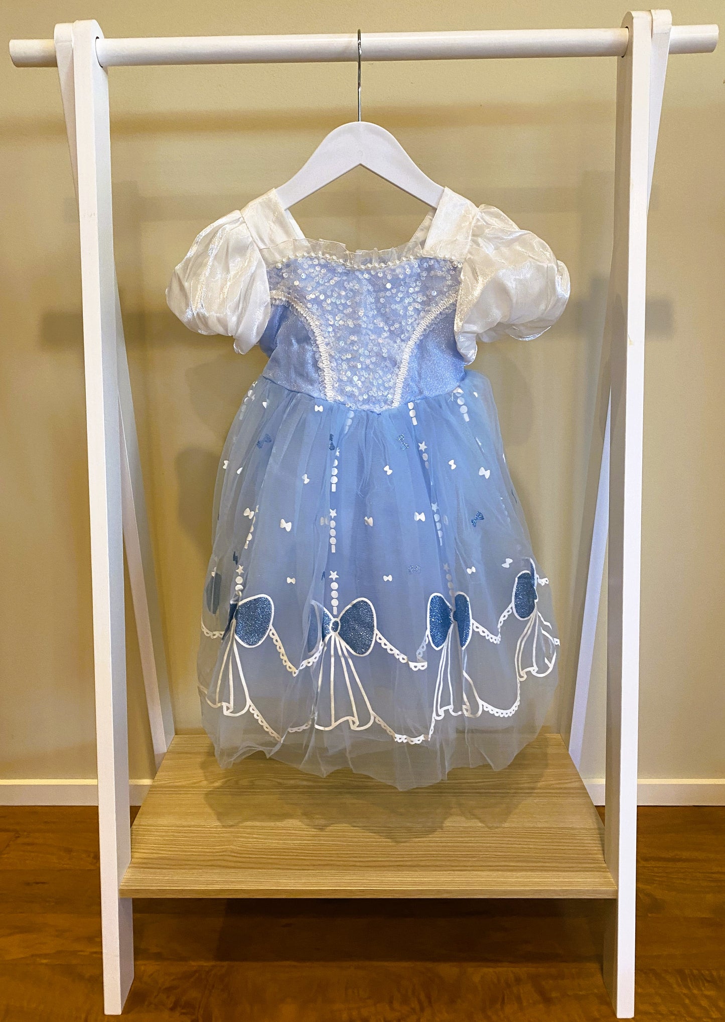 Cinderella Light up Dress with White sleeves